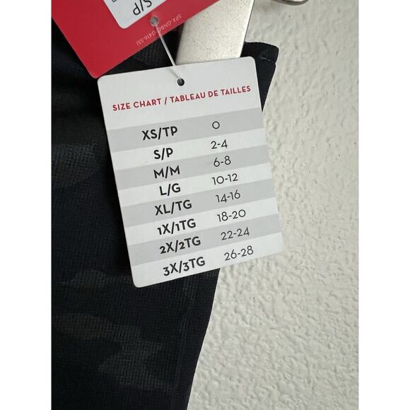 NWT SPANX look At Me Now Black Camo Leggings Womens Seamless Size Small Cropped - Picture 7 of 8